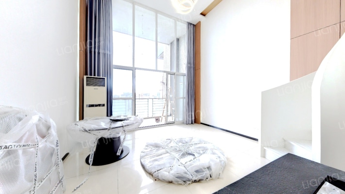 莱茵河畔二手房实景图