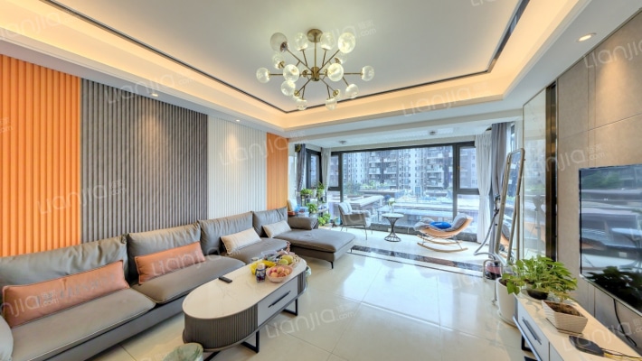 滨江天樾二手房实景图