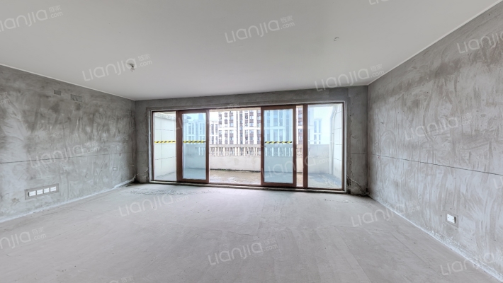 保利山庄梧桐二手房实景图