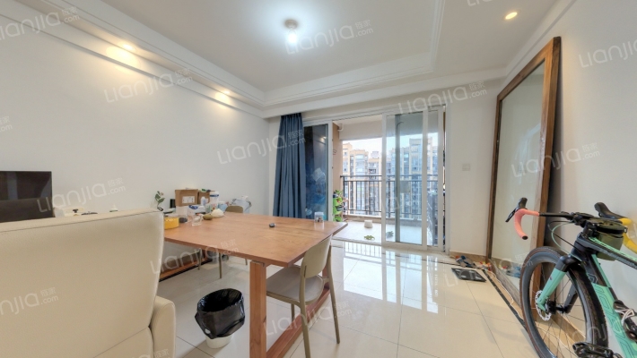 中海右岸二期二手房实景图