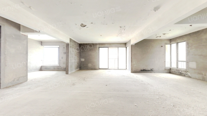 泰然南湖玫瑰湾二期二手房实景图