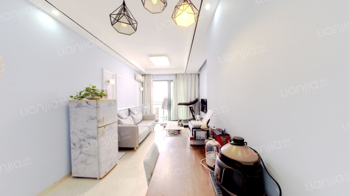 御湖半山二手房实景图