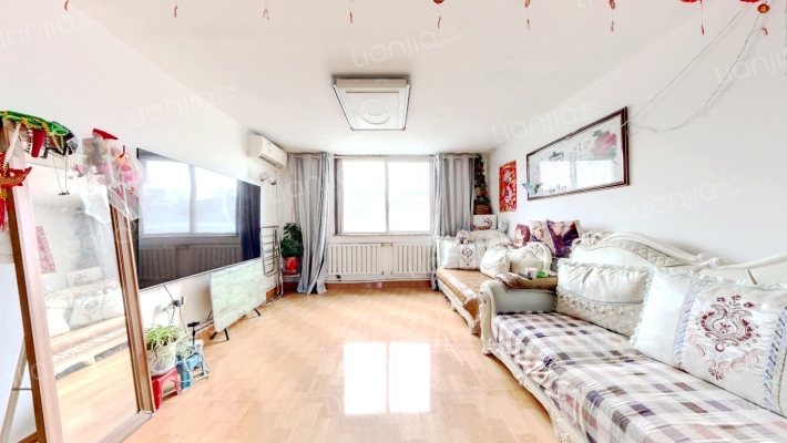 纳福新居二手房实景图