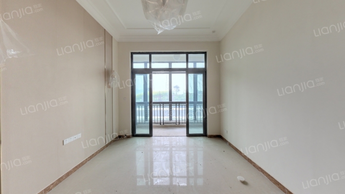 恒大云湖上郡御龙台一组团(6.2)二手房实景图