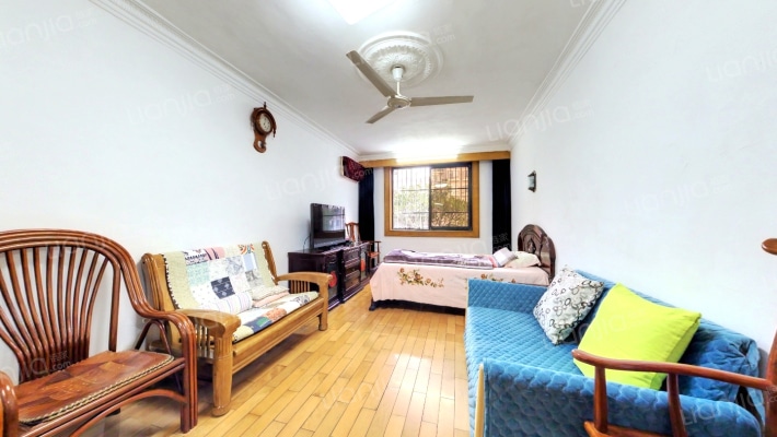 打浦路210弄二手房实景图