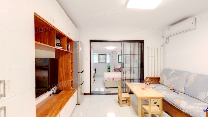 镇岗南里二手房实景图