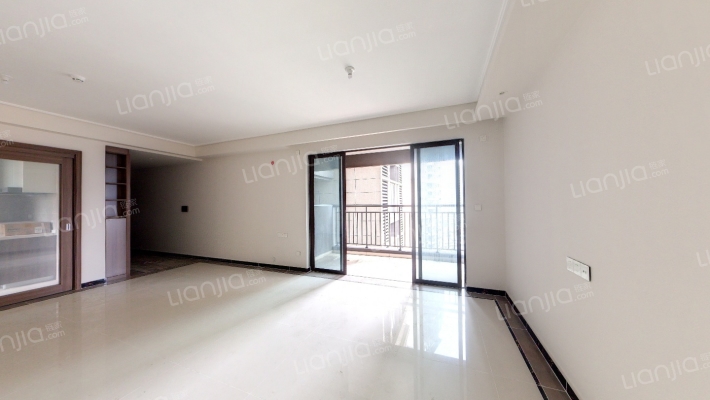 保利林语麓山二手房实景图