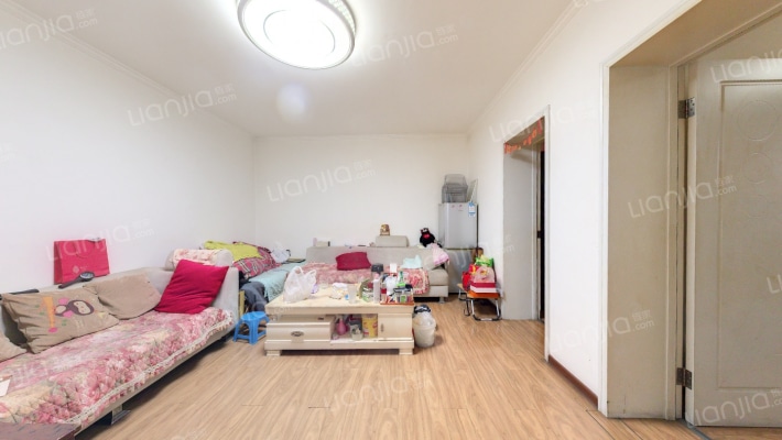 卧龙巷小区二手房实景图