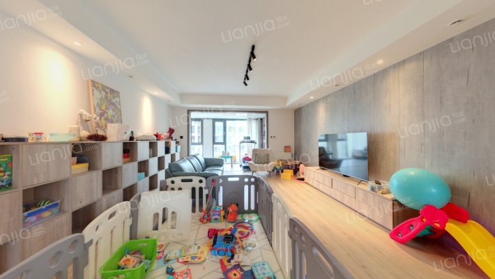 新希望皇冠国际二手房实景图