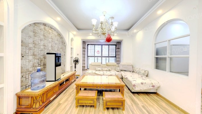 银诚东方国际一期二手房实景图