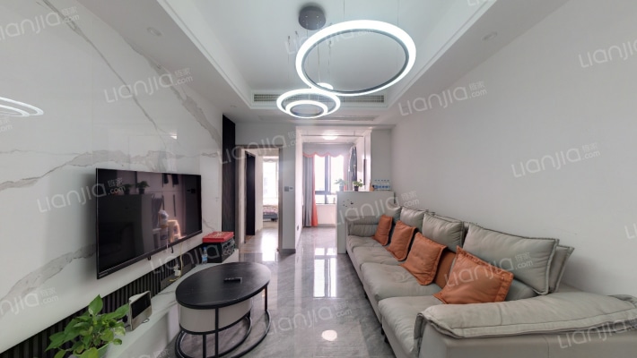 保利江上明珠拾年二手房实景图