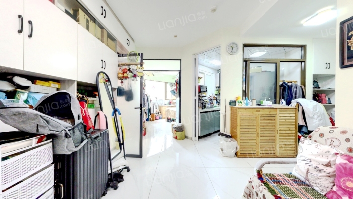 世豪小公馆二手房实景图