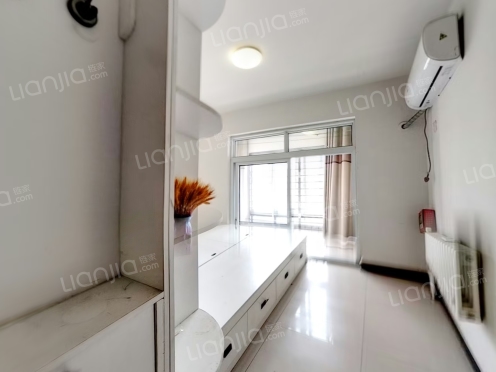 整租·龙城新居 1室1厅 南