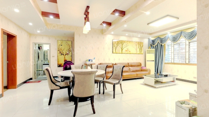 日月山水东区二手房实景图