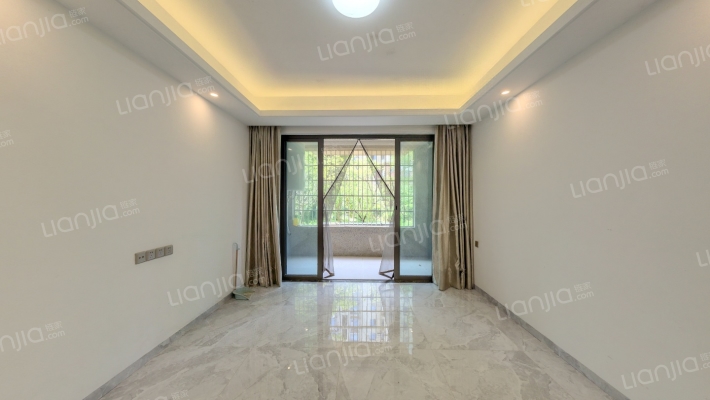 湖畔学苑二手房实景图