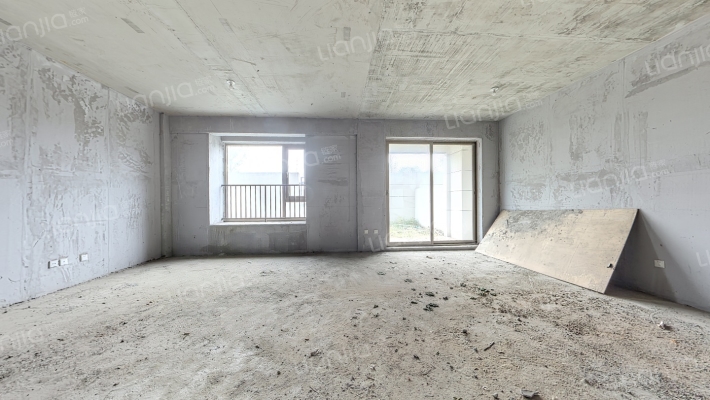 保利西堂里院二手房实景图