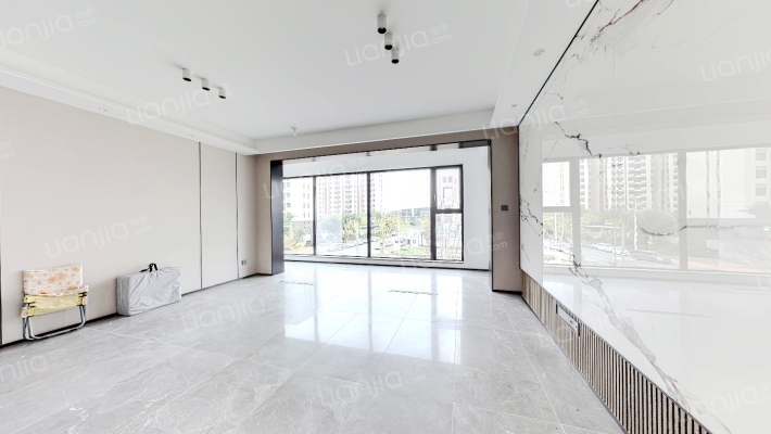 中欧金茂府二手房实景图