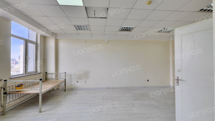 源增大厦二手房实景图