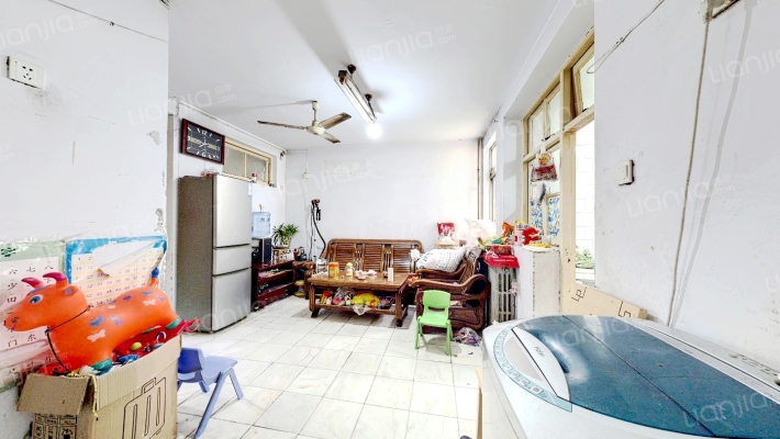 经三路北10号院二手房实景图