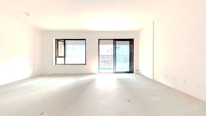 天悦龙栖台二手房实景图