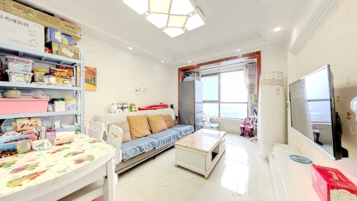 雄飞生活广场二手房实景图