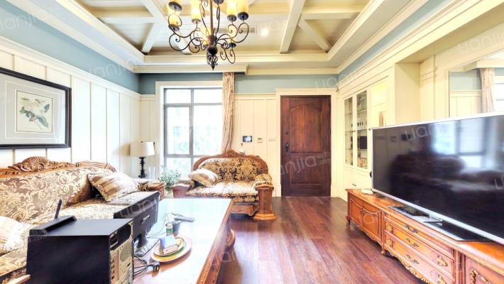 泊湖林奇郡二手房实景图