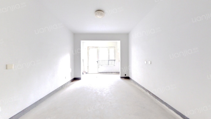 高尔夫花院二手房实景图