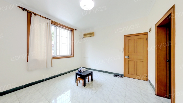 华师大学宿舍南区二手房实景图