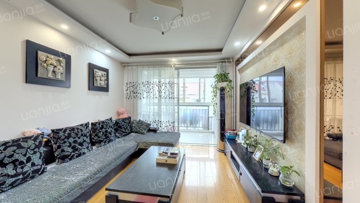 中虹华苑二手房实景图