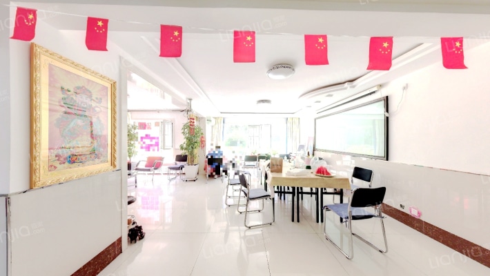 亚泰花园杏花苑二手房实景图