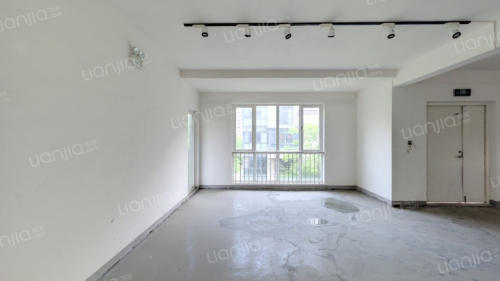 深港宝阁丽二手房实景图