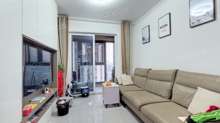 长江青年城B区二手房实景图