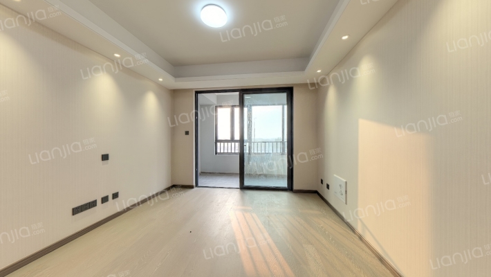 卓越大江悦府二手房实景图