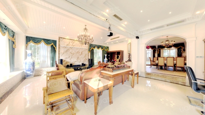 碧湖园(川西旅游线)二手房实景图