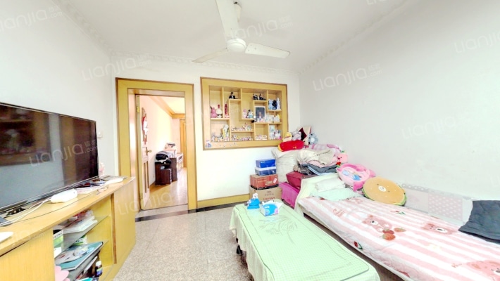 金桥路835弄二手房实景图