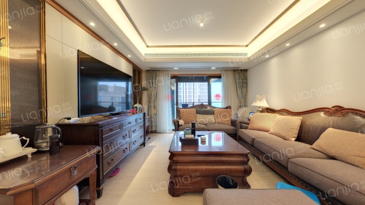 长嘉汇四期二手房实景图