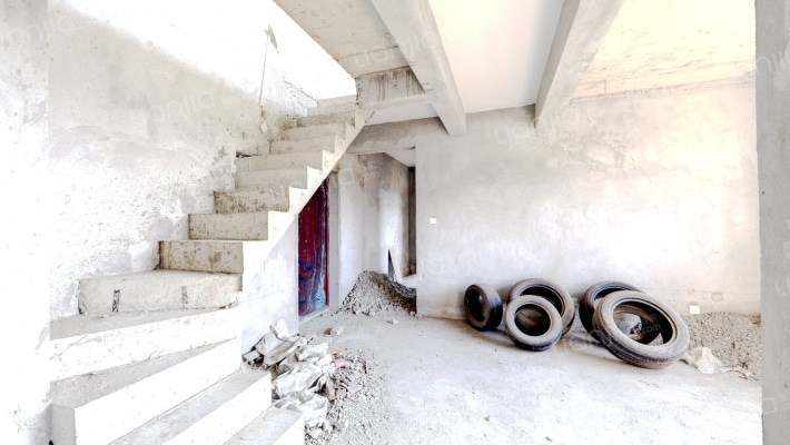 鑫辉河畔二手房实景图