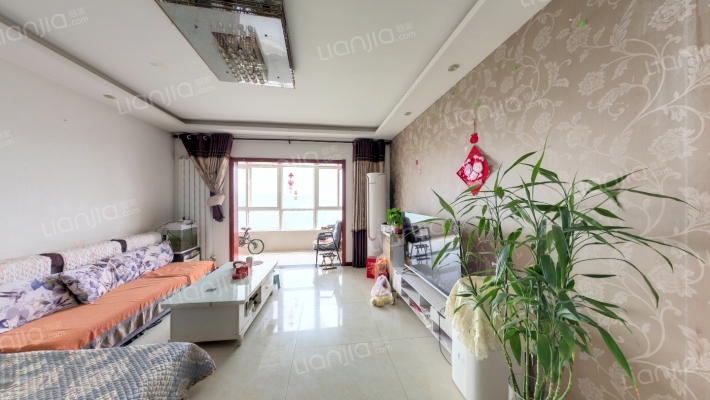 林河春天二手房实景图