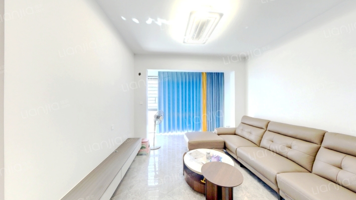 颐安滨悦名庭二手房实景图