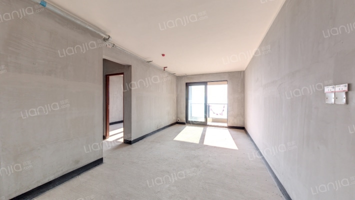 江山樾三期南二手房实景图