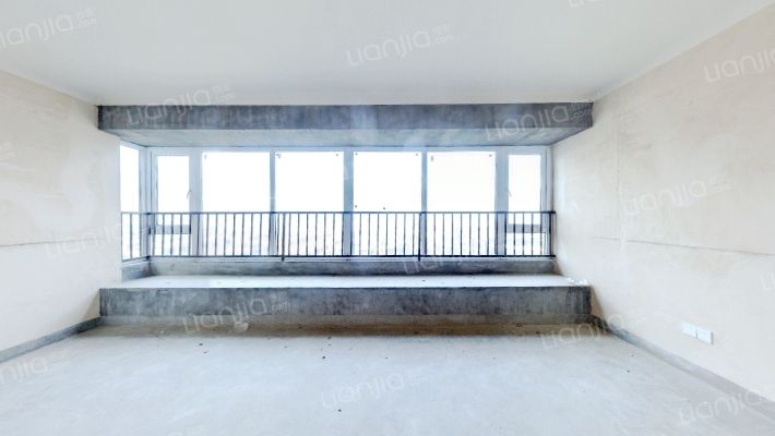 西径晓风苑二手房实景图