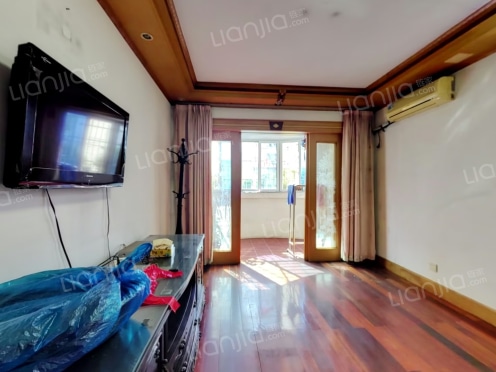 合租·南华公寓 5居室 南卧