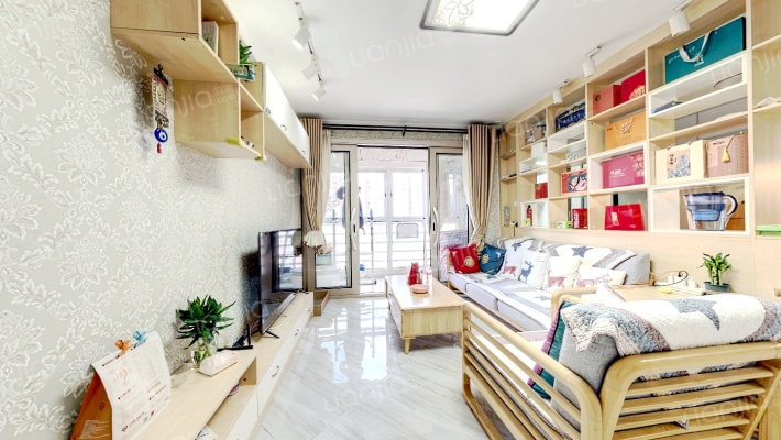 丹枫白露城东1号二手房实景图