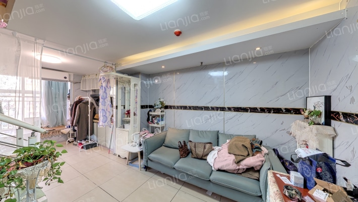 金色LOFT二手房实景图