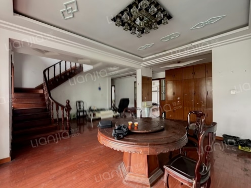 整租·德兴一村 5室3厅 南