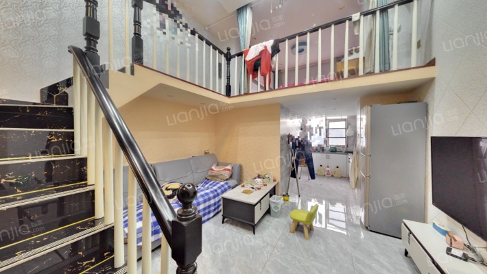 世纪皇冠二手房实景图