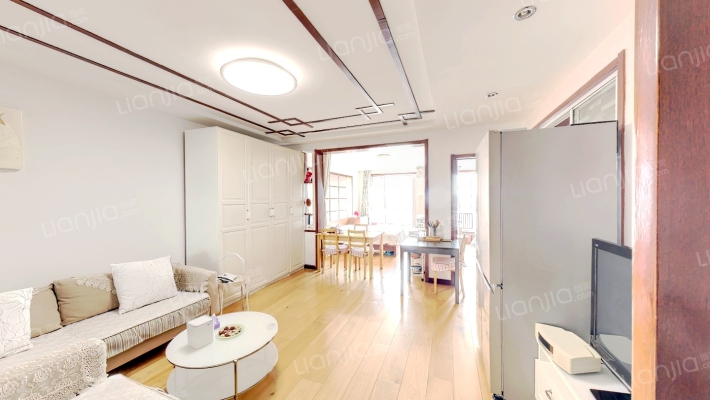 万奕学院派二手房实景图