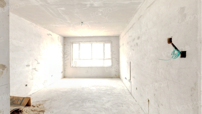 沈铁新苑西区二手房实景图