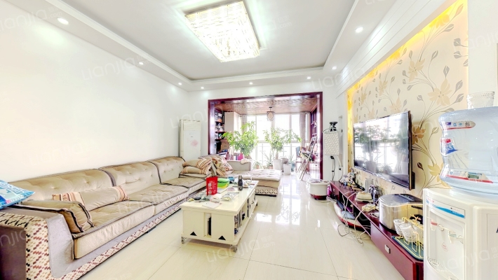 东域龙湾一期二手房实景图