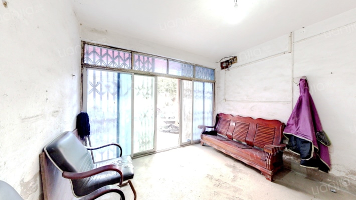 南大东路152弄二手房实景图